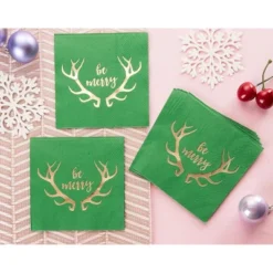 Juvale 50-Pack Green Be Merry In Gold Foil Disposable Paper Cocktail Napkins For Christmas Party Supplies