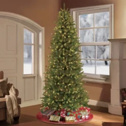 4.5ft Pre-lit Artificial Christmas Tree Fraser Fir - Puleo