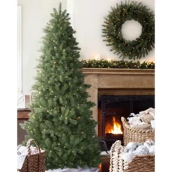 Balsam Hill Pre-Lit Bellevue Spruce Artificial Christmas Tree -Northlight Sale GUEST e4378c8b f2ac 4908 a20a b826e543b9fe